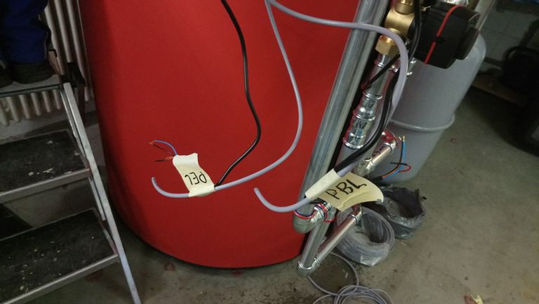 Lehrlingsprojekt: Kabel richtig beschriften und anschließen