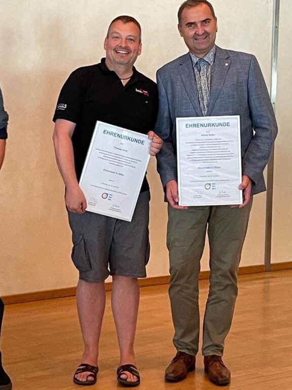 Ehrennadel in Silber auf Verbandsebene für Tom Herb und Alfred Keller