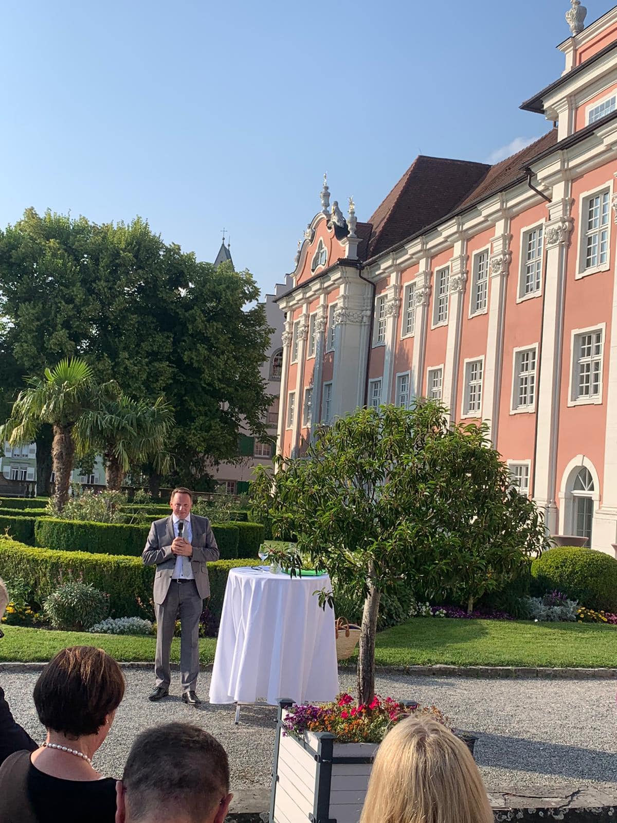 Gebührender Abschied